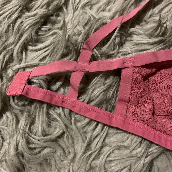 SILENCE + NOISE Lace Bralette - Picture 3 of 7